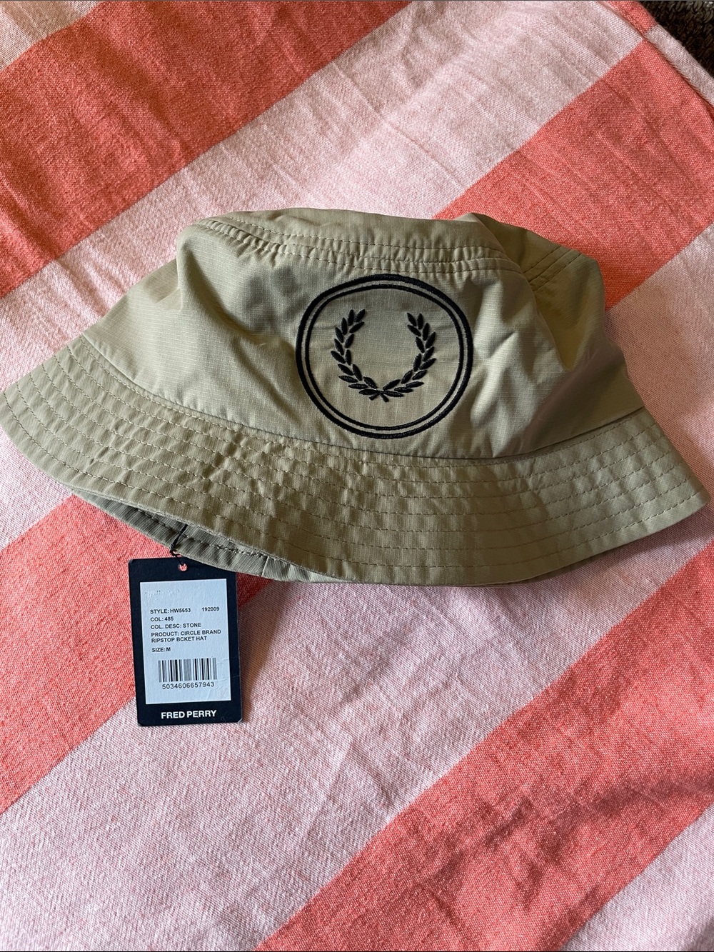 Fred Perry | Ripstop Bucket Hat with Black Laurel Logo